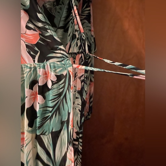 Hawaiian print kimono cover up! - Picture 5 of 5